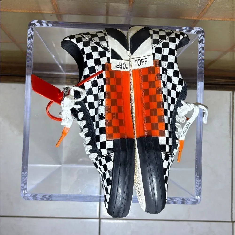 Off-White c/o Virgil Abloh “White Black “ sneakers